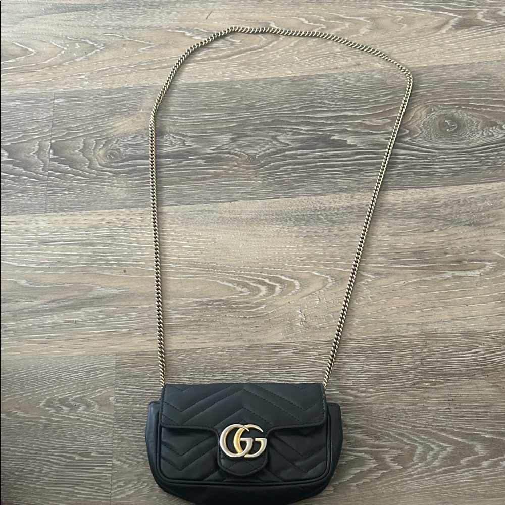 Gucci Black Quilted Crossbody Bag with Gold Chain